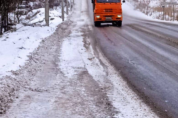 Работа противогололёдными материалами