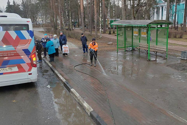Отмываем дороги после зимы